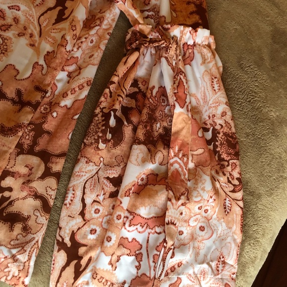 Lauren Conrad Top with tie sleeves (Lg) - Picture 3 of 5